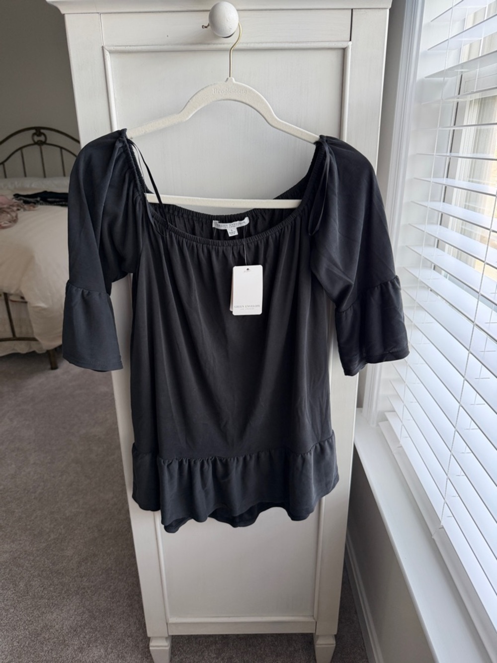 Women's Green Envelope Black Off-Shoulder Top